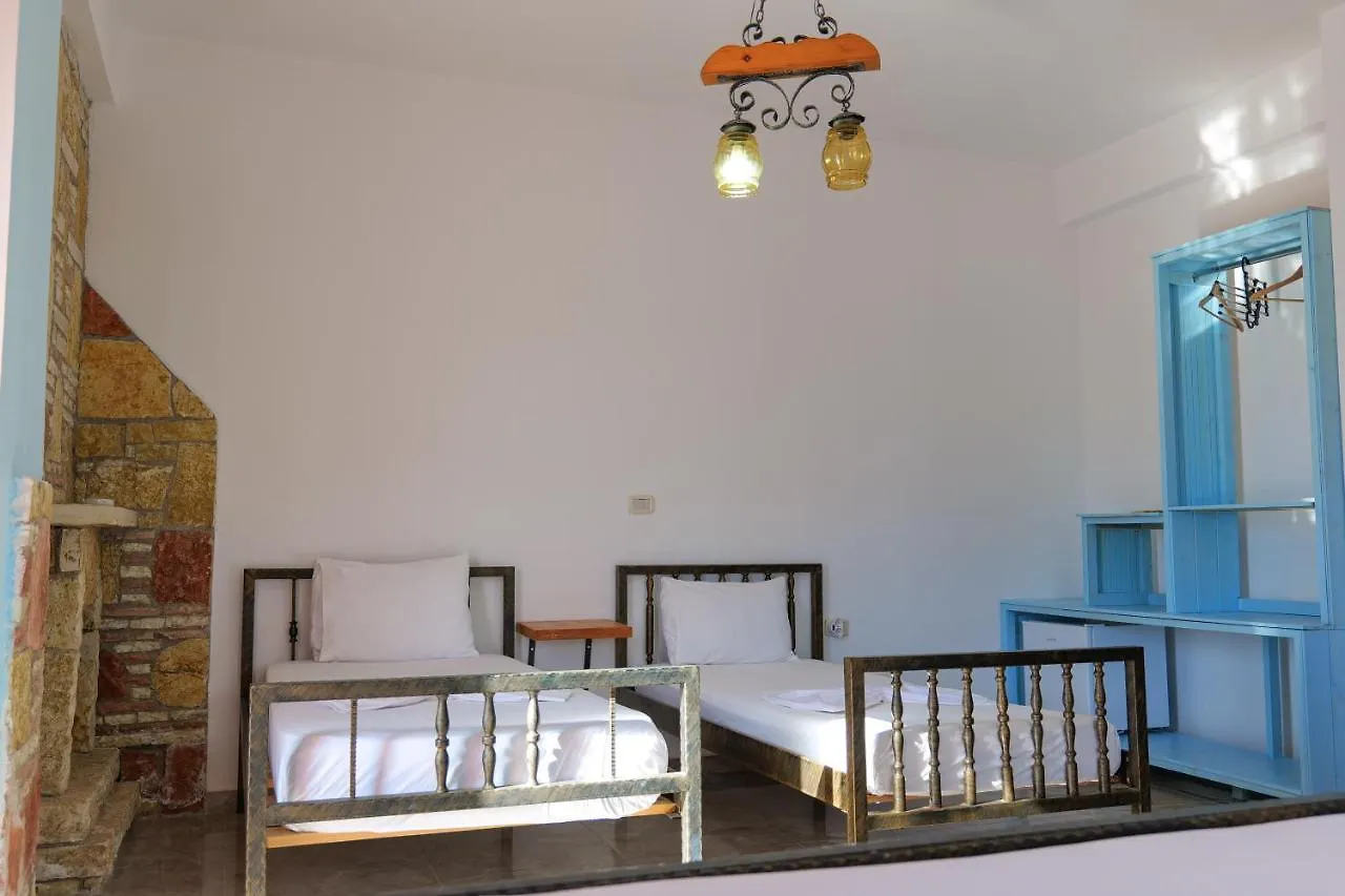 John'S Guesthouse Ksamil 2*,