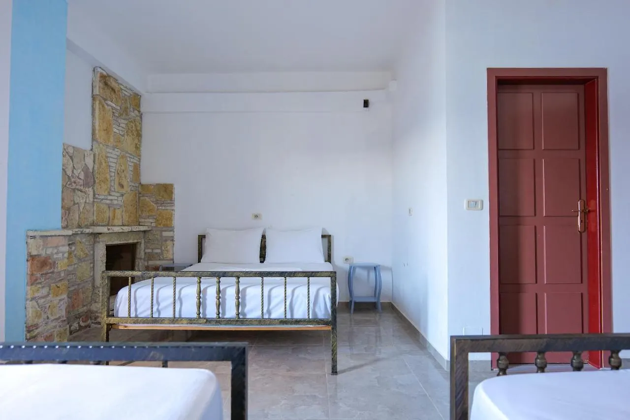 John'S Guesthouse Ksamil