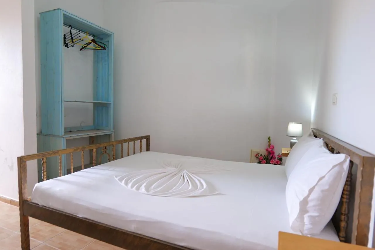 John'S Guesthouse Ksamil