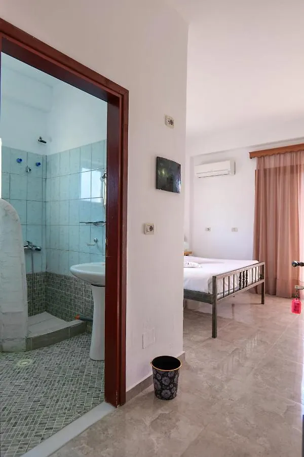 John'S Guesthouse Ksamil