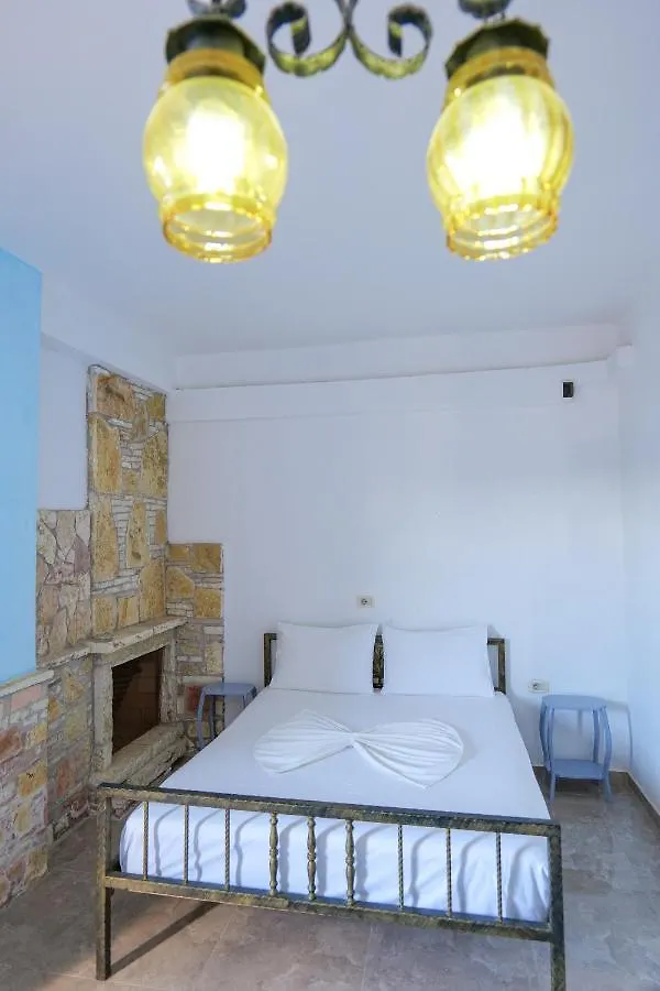 John'S Guesthouse Ksamil Vendégház