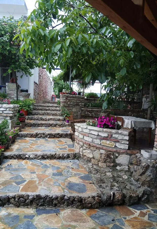 John'S Guesthouse Ksamil