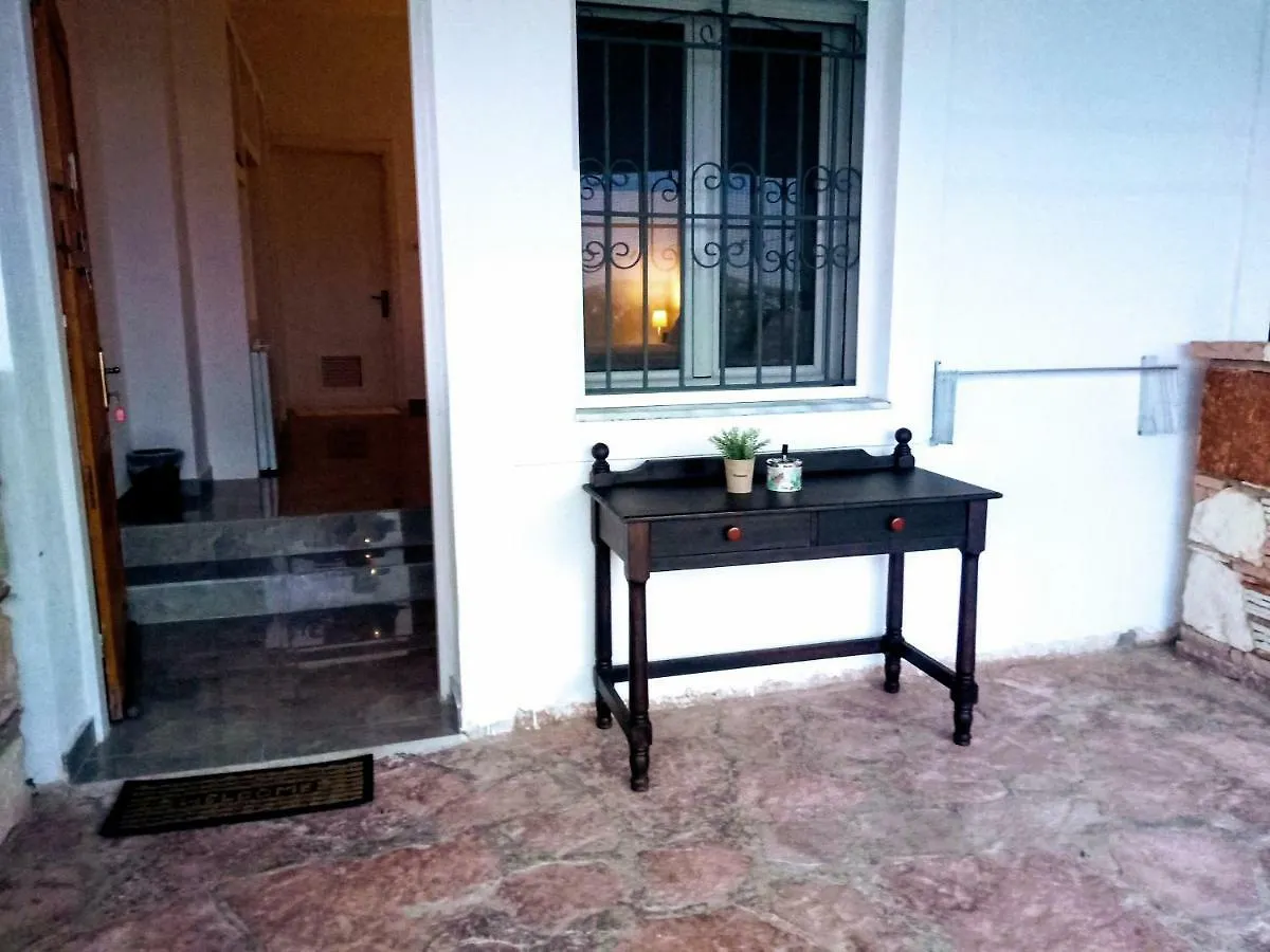 John'S Guesthouse Ksamil Vendégház