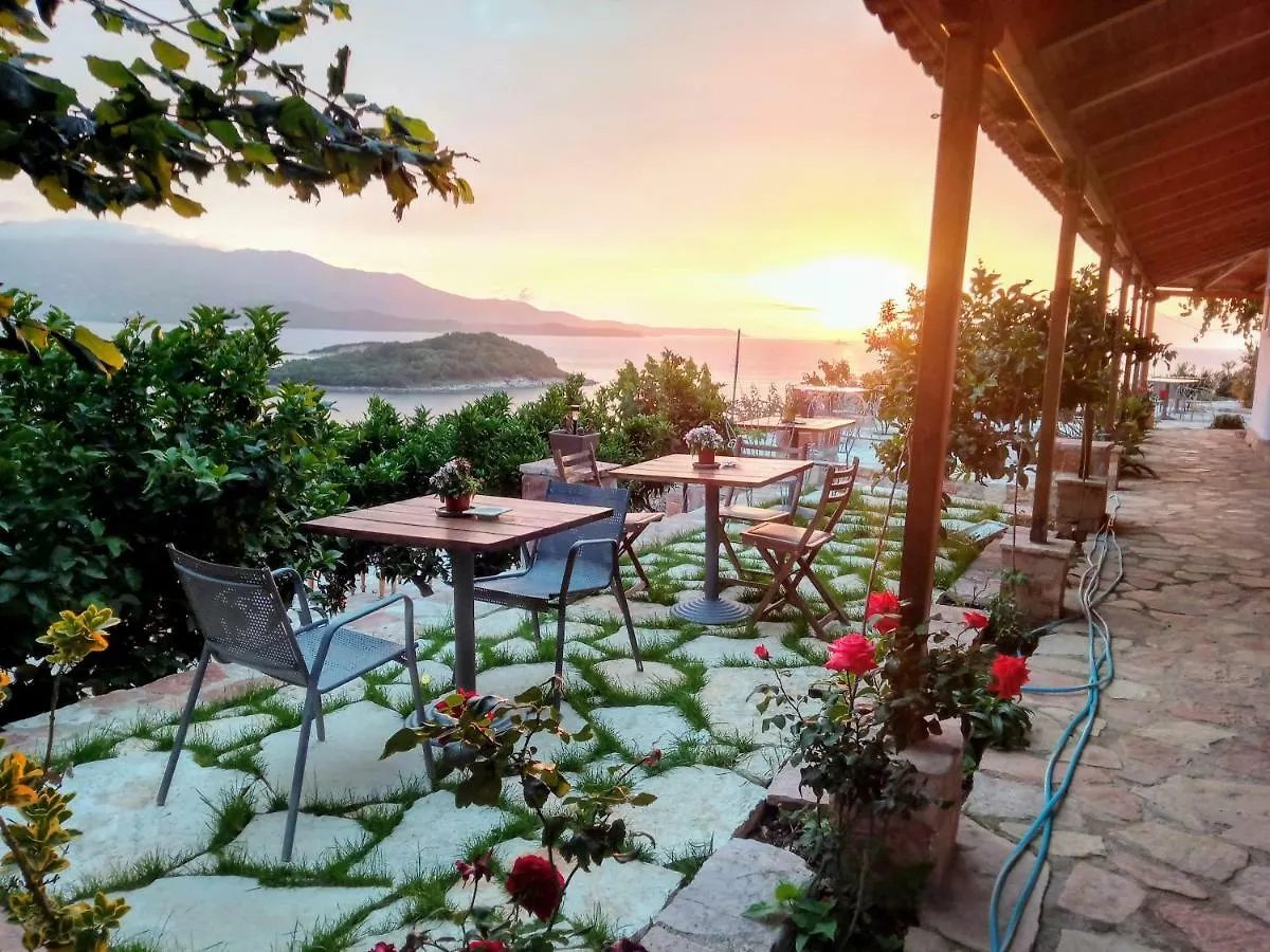Pensjonat John'S Guesthouse Ksamil